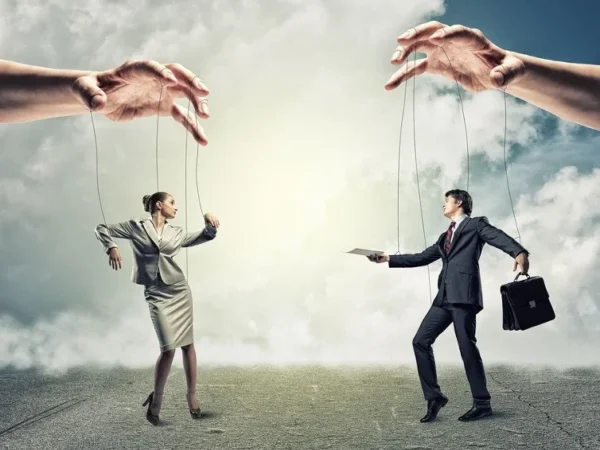 Micromanagement negative effects workplace